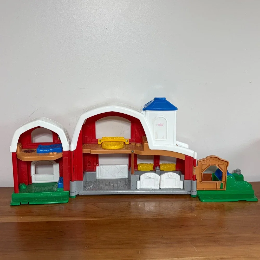 Fisher Price Little People Animal Friends 2004 Farmhouse Red Barn Playset Y4482